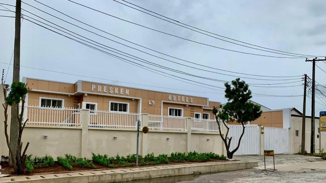 Hotel Presken Kuramo Waters Lagos Exterior foto
